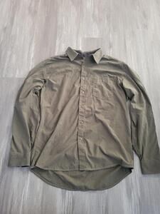 Kuhl Men Eluxur Shirt Metal Button Men sz L Olive Army Green Hiking Biking